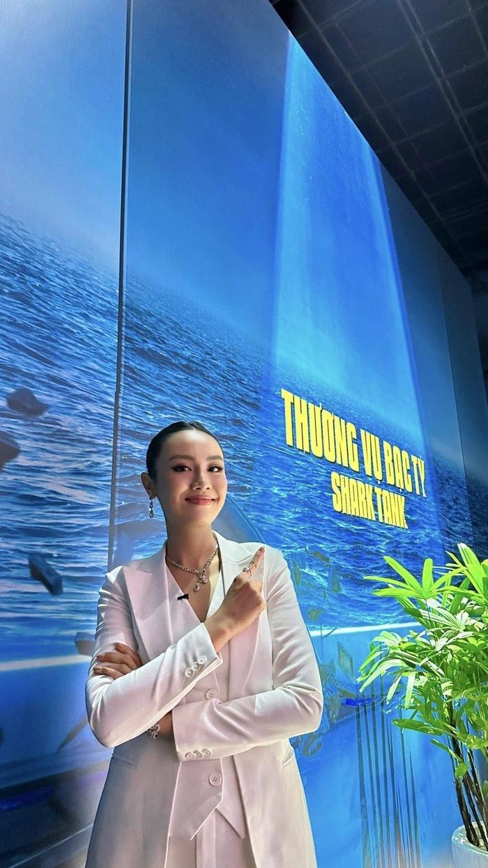 Á hậu Thủy Tiên úp mở dự án mới tại chương trình "Thương vụ bạc tỷ".