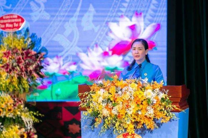 Đồng chí Lý Thị Huệ, Chủ tịch LĐLĐ tỉnh Cao Bằng khóa 16 tái đắc cử chức vụ Chủ tịch Liên đoàn Lao động tỉnh Cao Bằng khóa 17, nhiệm kỳ 2023-2028.