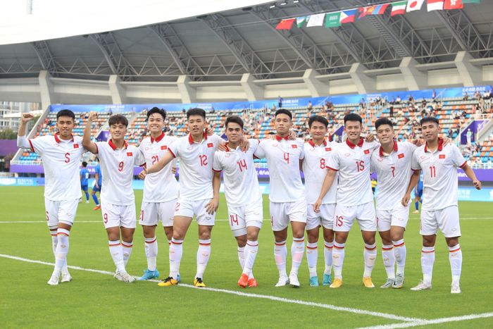 nhưng cũng có một vài điều hài lòng, khi Olympic Việt Nam còn rất trẻ 
