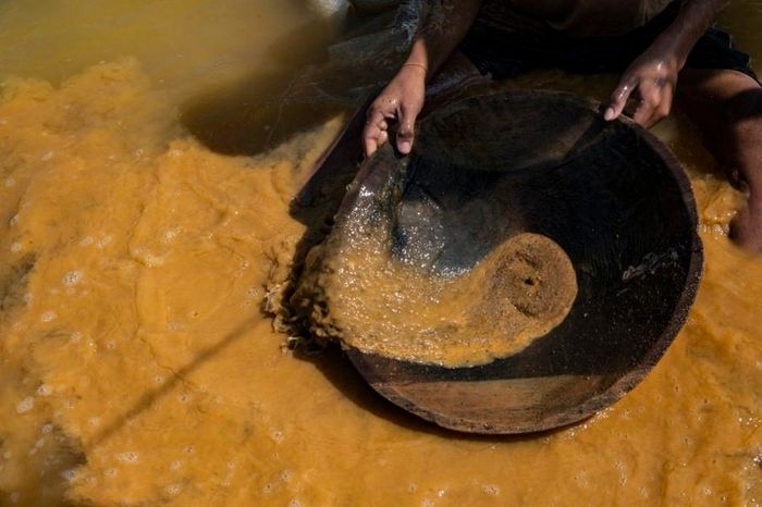 Theo Carlos Trapani thuộc tổ chức phi chính phủ về quyền trẻ em CECODAP, công việc nặng nhọc và những mối nguy hiểm liên quan đã trở nên “bình thường hóa” trong các cộng đồng này.
