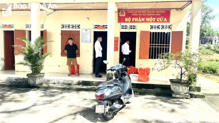  Nhóm "học trò cũ thành đạt" bị công an mời làm việc. Ảnh: CSCC 
