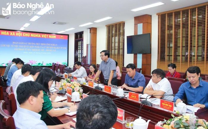  Toàn cảnh cuộc làm việc. Ảnh: MH 