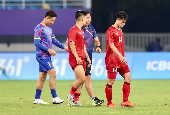 Olympic Việt Nam nhận thất bại 0-4 trước Iran