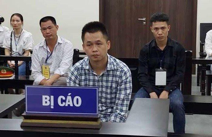 Cả nhà đưa nhau vào tù vì mâu thuẫn nhỏ.