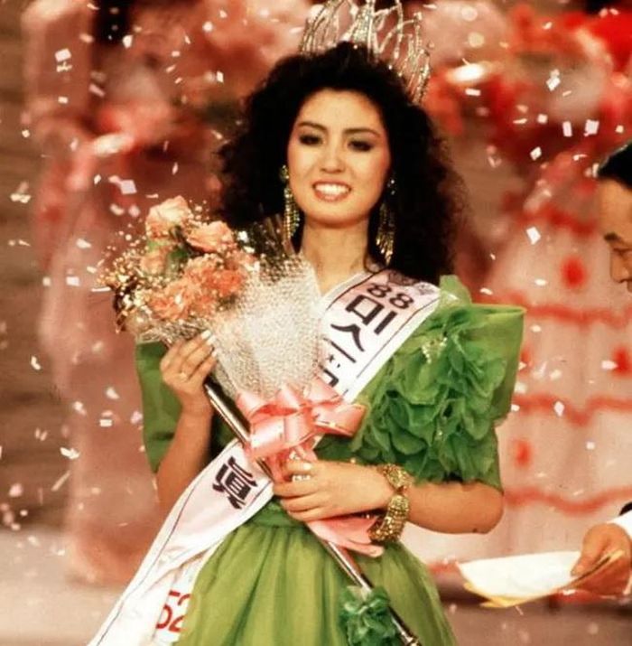 Nhan sắc của Kim Sung Ryung thời điểm đăng quang Hoa hậu Hàn Quốc