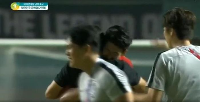 Son Heung Min khóc nức nở khi giúp đội nhà giành HCV ASIAD 2018