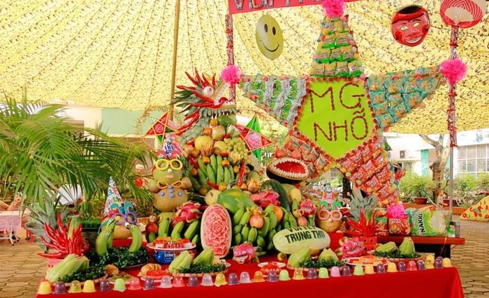 Mâm ngũ quả của tổ công đoàn Trường Mầm non 19-5 thành phố Thái Nguyên. Ảnh: ITN.