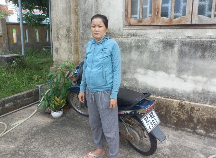 Đối tượng Nguyễn Thị Hải Nga cùng tang vật.