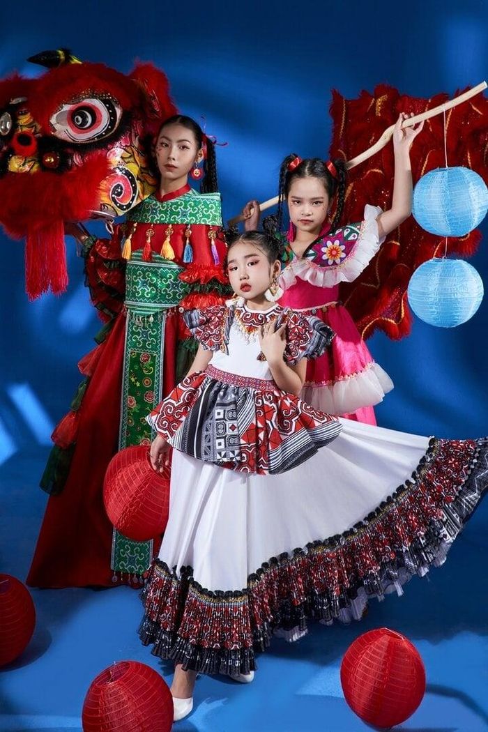 Sau 2 năm "bén duyên" với sàn catwalk, Khánh Vân đã xuất hiện trên nhiều sàn diễn lớn như: Fashion show “Em Tây Bắc”, Look Autumn Winter Fashion Week 2023, Nhật Thực Fashion Capital,...