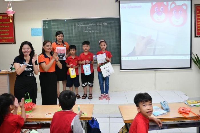 Đặc biệt với các chương trình giáo dục hướng tới đối tượng tiếp cận là học sinh tiểu học.