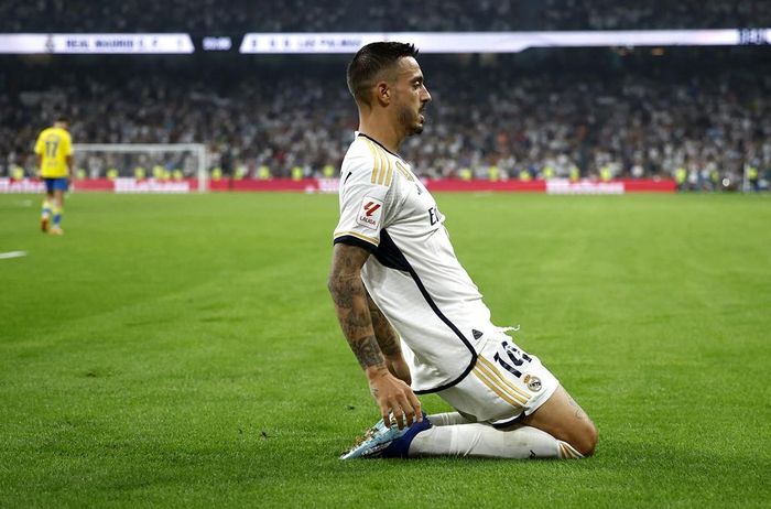 Phút 54, Joselu nâng tỷ số lên 2-0 cho đội bóng Hoàng gia Tây Ban Nha sau pha kiến tạo của Rodrygo