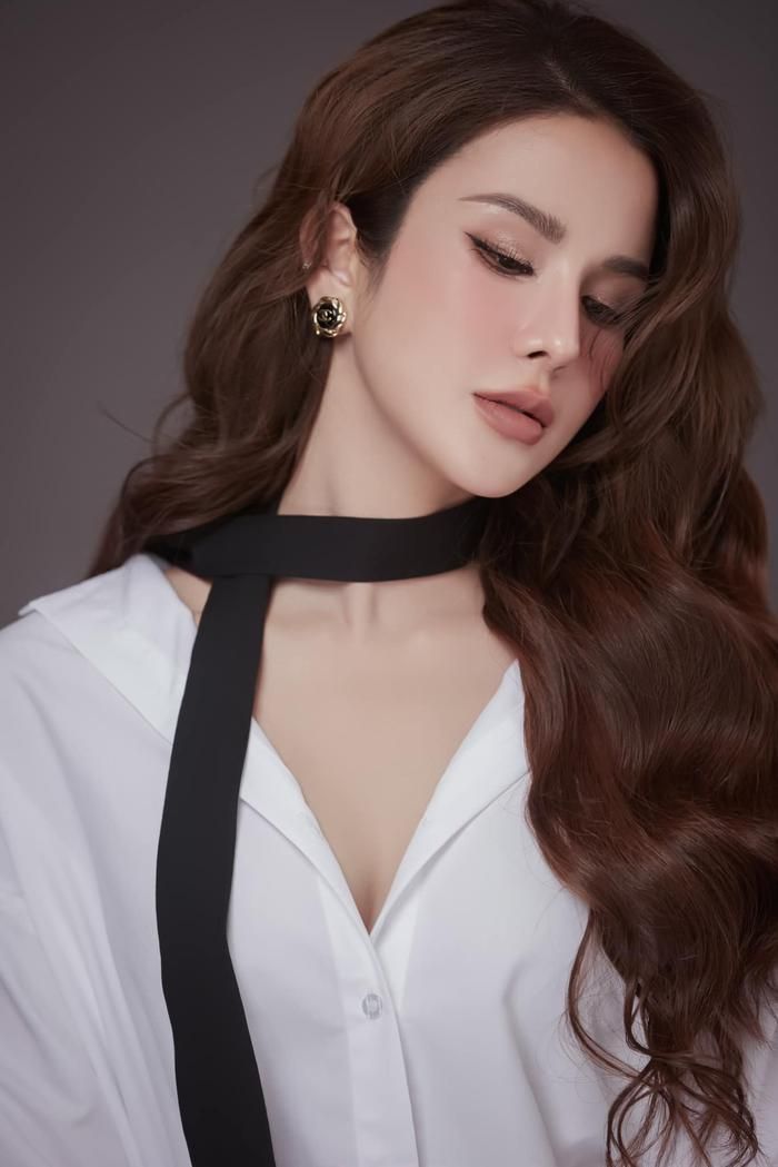 Bước qua nỗi buồn sau tranh chấp giành quyền nuôi con, Diệp Lâm Anh đã nhanh chóng quay trở lại với guồng quay công việc