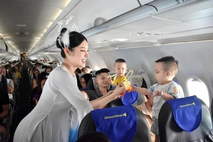 Chia sẻ về sự kiện đặc biệt này, Quế Chi cho hay hình ảnh ảnh được cô chụp và đăng tải lên mạng xã hội trong một chuyến bay gần đây.