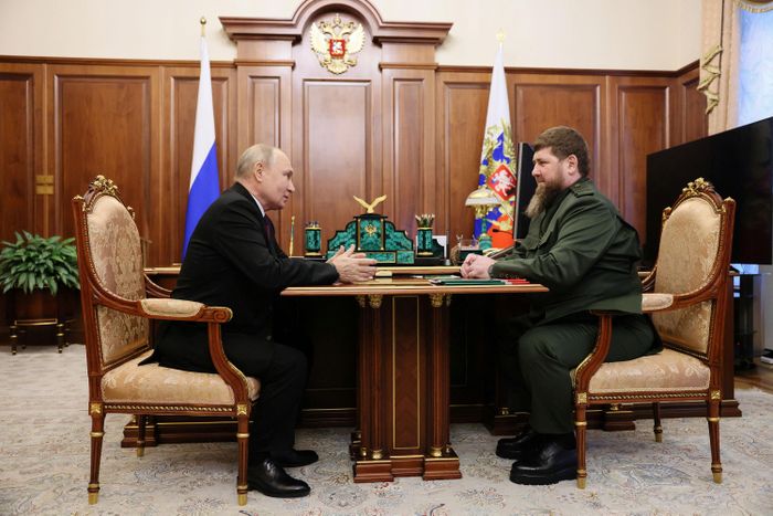 Tổng thống Nga Vladimir Putin và lãnh đạo Cộng hòa Chechnya - Ramzan Kadyrov. Ảnh: Reuters
