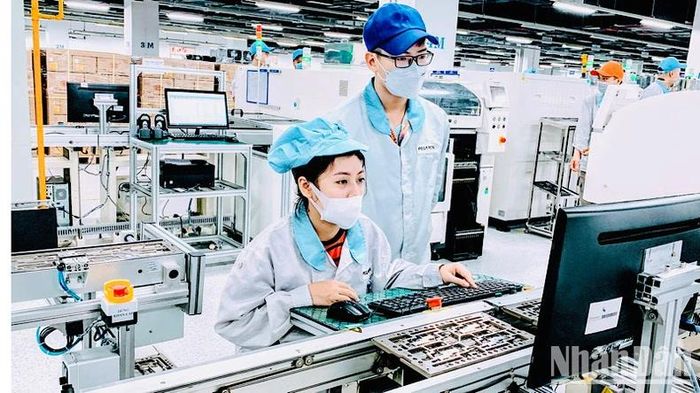 Các doanh nghiệp trong các khu công nghiệp đầu tư phát triển sản xuất theo hướng công nghiệp công nghệ cao.