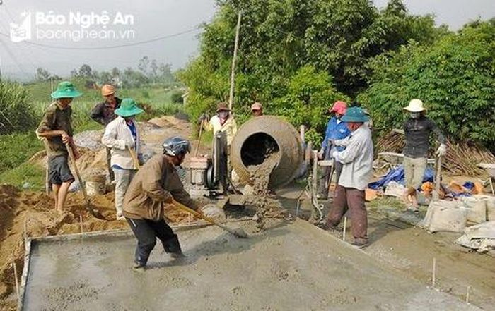 Trao quyền làm chủ cho Nhân dân, nhằm khơi dậy sức mạnh tổng hợp của người dân tham gia xây dựng nông thôn mới. Ảnh: MH