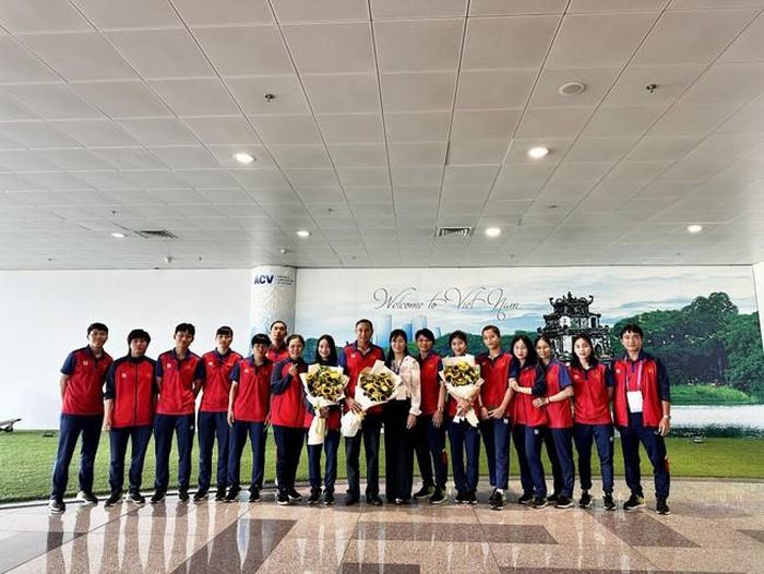 ĐT nữ Việt Nam trở về sau ASIAD 2023 (Ảnh: VFF)