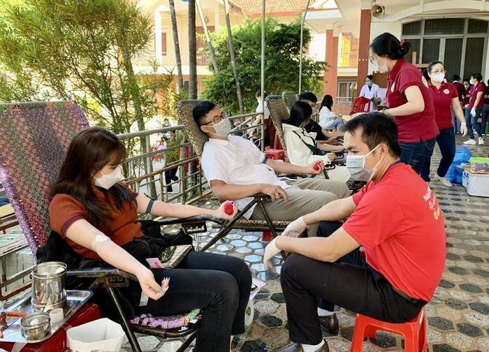 Các tình nguyện viên tại TP. Pleiku luôn sẵn sàng hiến máu giúp bệnh nhân trong những trường hợp khẩn cấp.