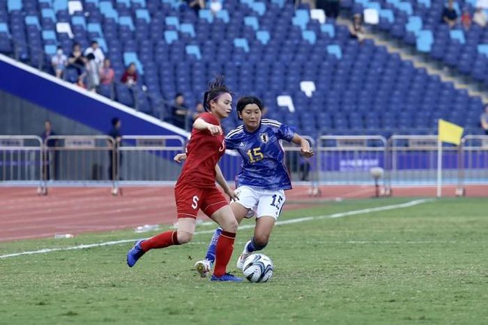 Bóng đá nữ sẽ cần bỏ lại ánh hào quang World Cup