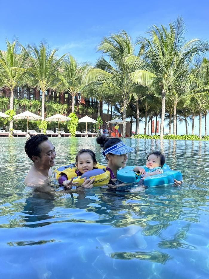 Cường Đô La và Đàm Thu Trang thường đưa các con đi chơi khi có thời gian rảnh