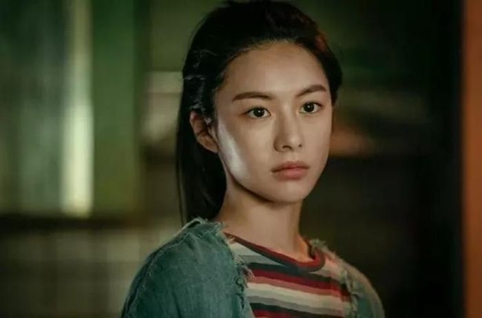 Go Yoon Jung đóng vai Park Yu Ri