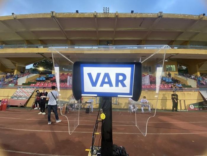 Công nghệ VAR có thể được áp dụng trong trận đấu Siêu cúp Quốc gia 2023 (Ảnh: Hiệp Hoàng)