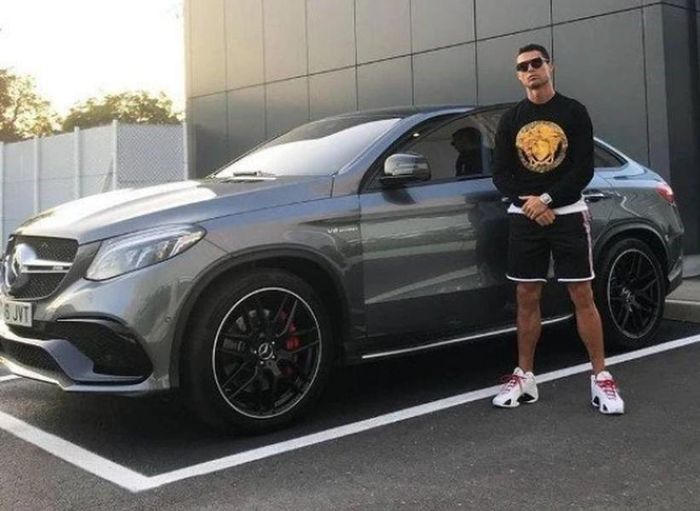 Mercedes AMG GLE 63 (127.000 bảng).