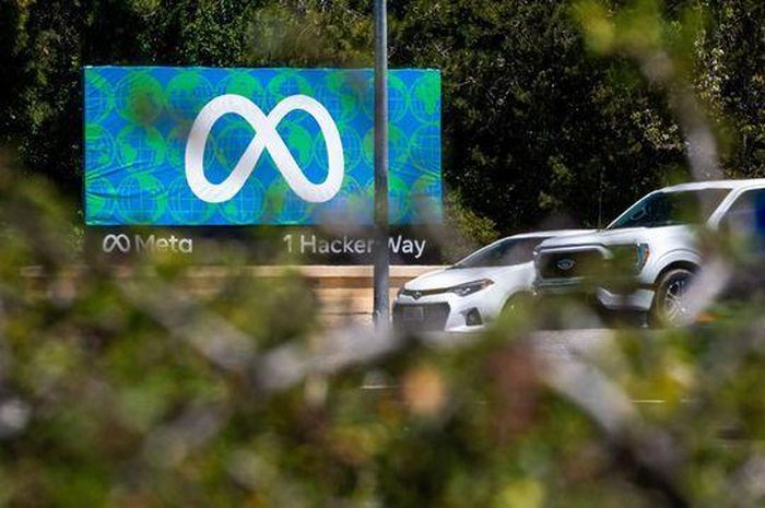 Meta muốn thu phí người dùng Facebook, Instagram trước sức ép từ nhà quản lý EU. (Ảnh: Bloomberg News)