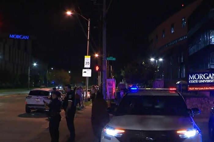 Lực lượng cảnh sát có mặt ở hiện trường. Ảnh: CBS News