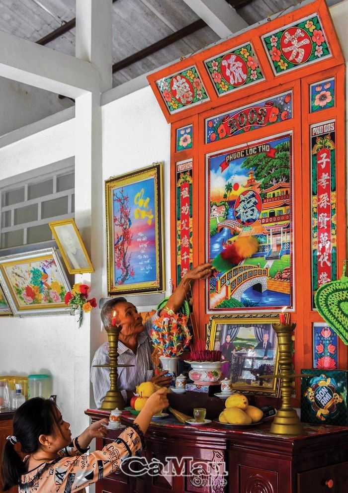 Ðạo lý “Uống nước nhớ nguồn” được thể hiện rõ nét nhất ở nơi thờ gia tiên.
