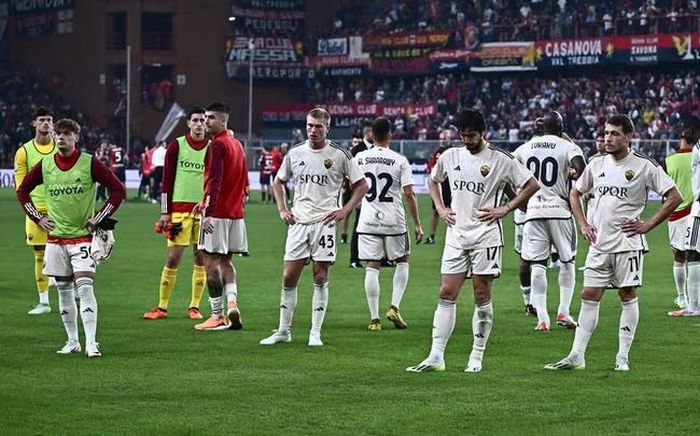 Khởi đầu tệ nhất của Roma sau 12 năm khiến Jose Mourinho bị chỉ trích nặng nề