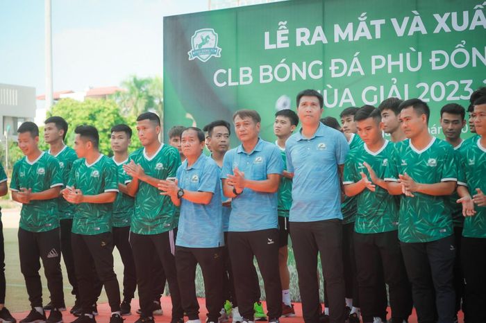 HLV Nguyễn Văn Đàn và học trò tỏ ra rất tự tin