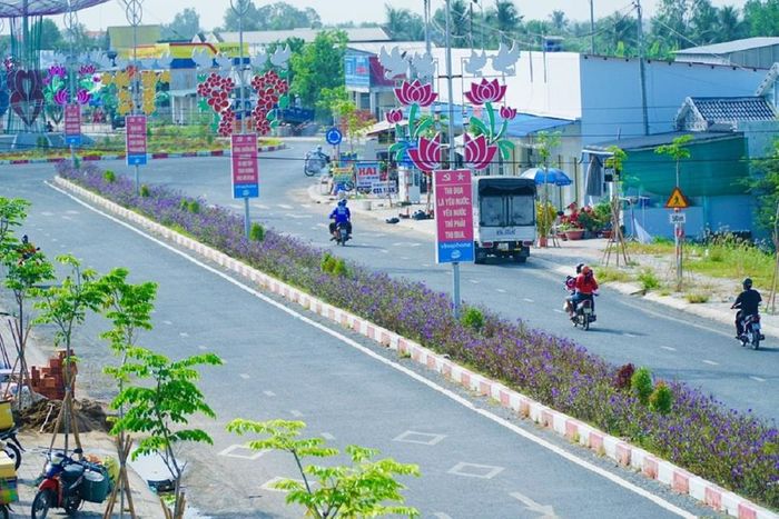 Một góc Xã nông thôn mới nâng cao Hòa Tú 1, huyện Mỹ Xuyên. Ảnh: Xuân Lương.
