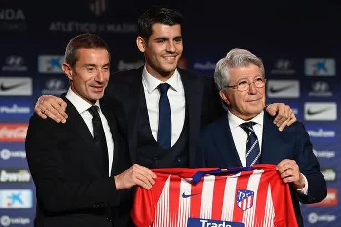 Ông Andrea Berta (trái) gây dựng được tiếng tăm trong vai trò giám sát các vụ chuyển nhượng cho Atletico Madrid.