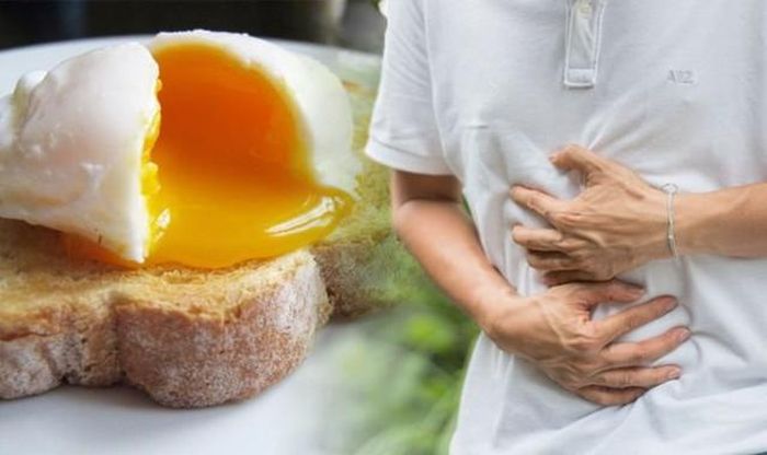 Không ăn trứng chưa nấu kỹ.