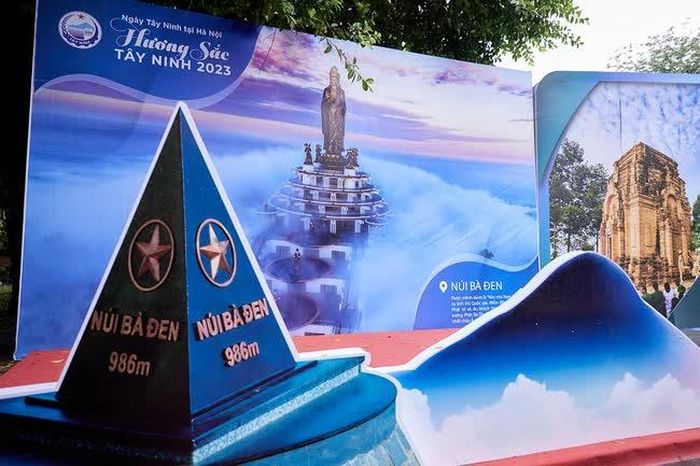 Khu trưng bày triển lãm về Tây Ninh