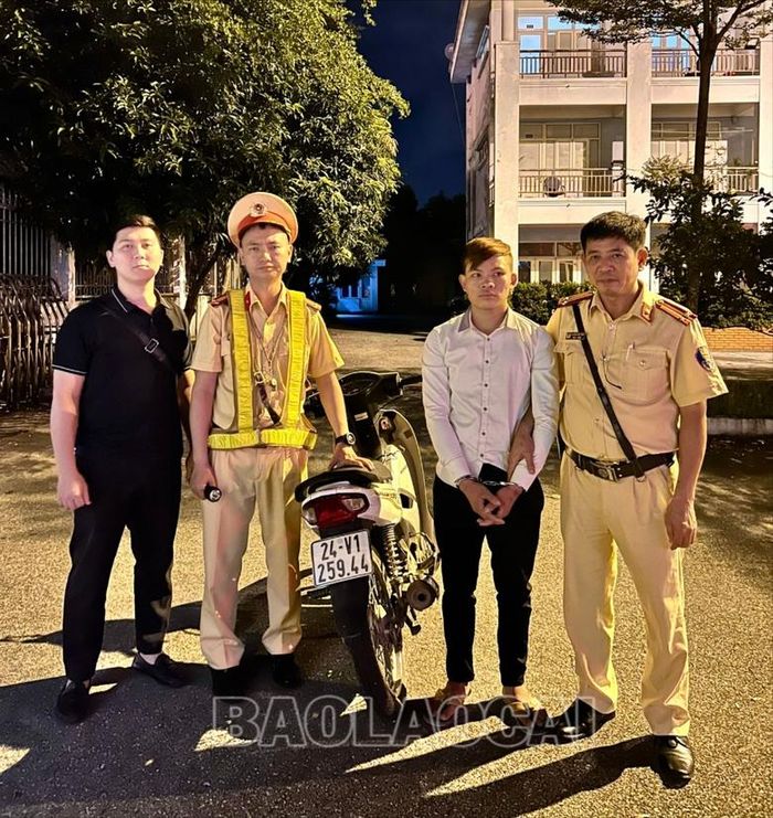 Phối hợp bắt giữ đối tượng trộm cắp tài sản Lê Tiến Thành cùng tang vật.