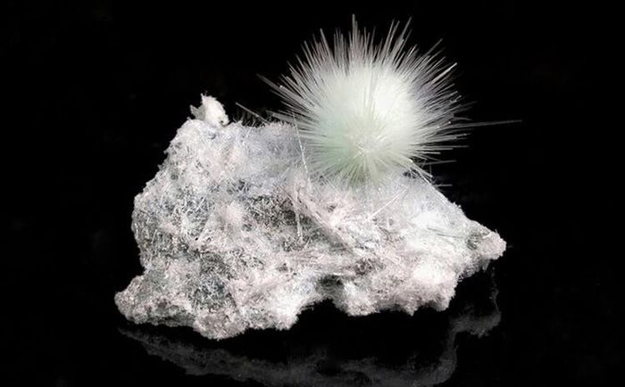 Sau đó đợi dung dịch bão hòa và bắt đầu hình thành mầm tinh thể từ 1-2 ngày