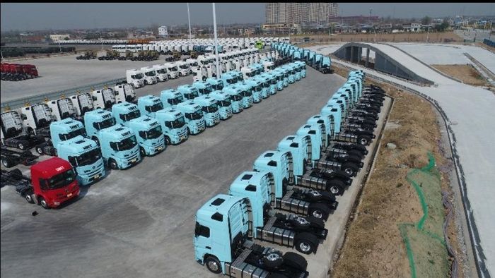  Dàn xe HNT tại bãi đỗ 