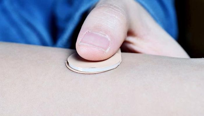 Khi quyết định tránh thai bằng việc dùng miếng dán, chị em cần đi khám xác định xem mình có nguy cơ mắc bệnh tim mạch không. Ảnh minh họa