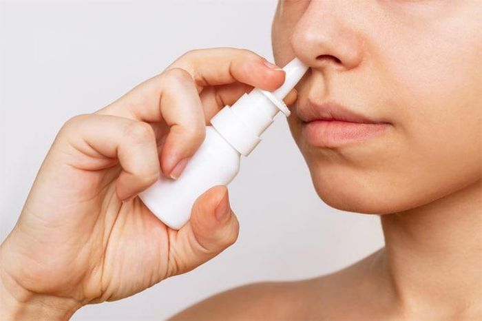 Việc dùng thuốc co mạch kéo dài có thể gây hiện tượng nhờn thuốc.