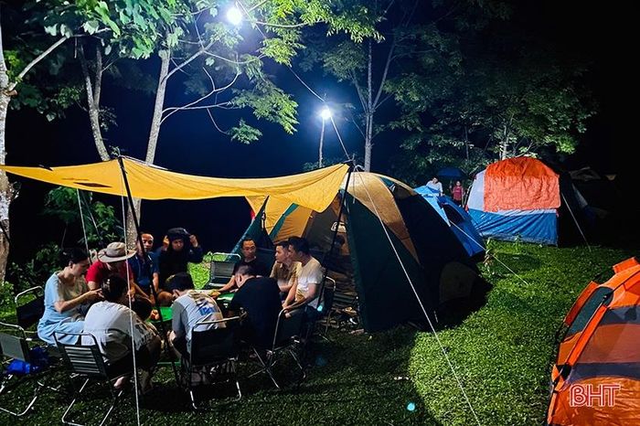 Bên cạnh xây dựng, phát triển các sản phẩm du lịch gắn với sinh kế người dân, các địa phương cũng sẽ chú trọng đào tạo nhân lực du lịch cộng đồng để đảm bảo giữ được truyền thống nhưng không lạc hậu