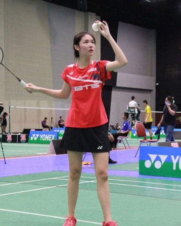 Pitchamon chính là nhà vô địch sự kiện cầu lông trẻ thế giới thứ 7 của Thái Lan, hiện đang xếp hạng trong top 60 thế giới.