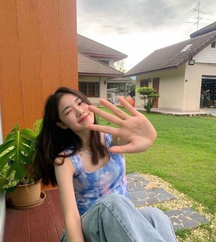 Vẻ đẹp như nàng thơ của hot girl bóng bàn Thái Lan.