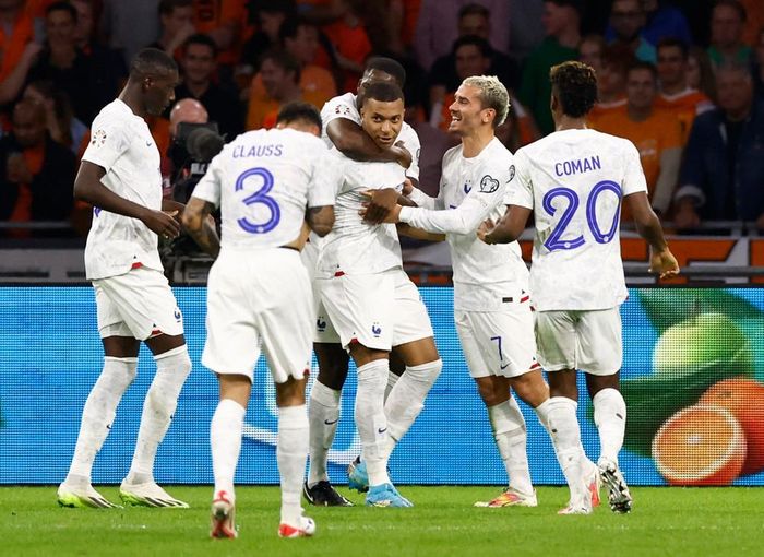 Mbappe thăng hoa rực rỡ