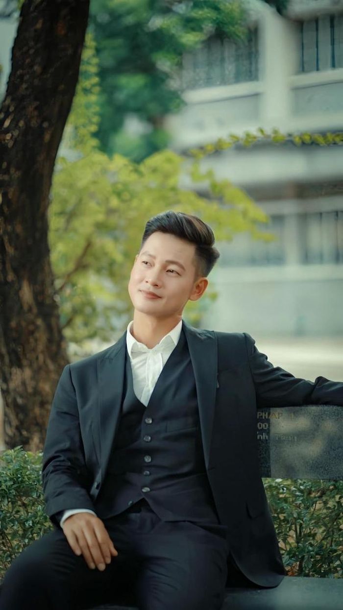 * Được biết, anh là người luôn có thói quen tìm hiểu rất kỹ những tác phẩm trước khi hát. Điều này giúp ích gì cho người nghệ sĩ khi biểu diễn?