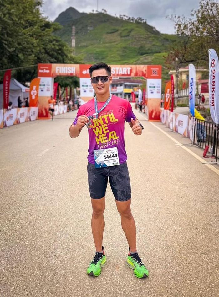 Đức Tuấn rất mê chạy marathon và vài môn thể thao khác