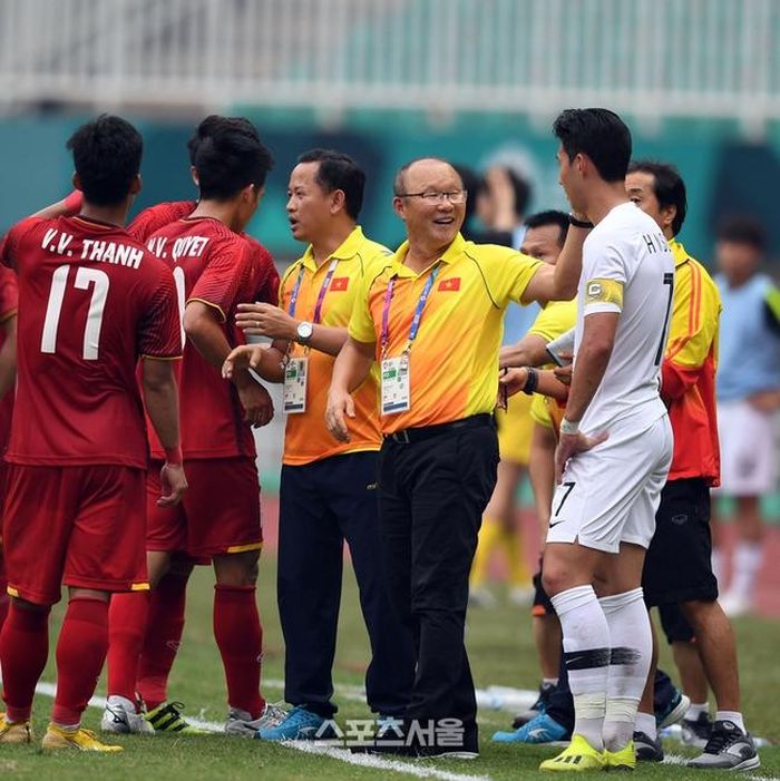 Khoảnh khắc HLV Park phát hiện ra Son Heung Min