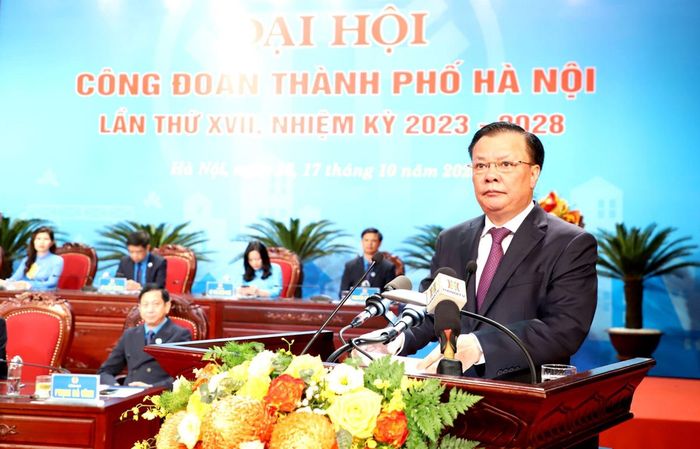 Ông Đinh Tiến Dũng, Ủy viên Bộ Chính trị, Bí thư Thành ủy Hà Nội phát biểu chỉ đạo tại Đại hội.