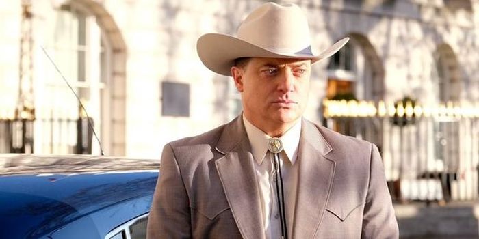 Tạo hình luật sư W.S. Hamilton do Brendan Fraser đóng